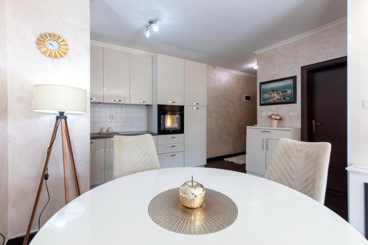 Ena Apartment Cattaro Esterno foto