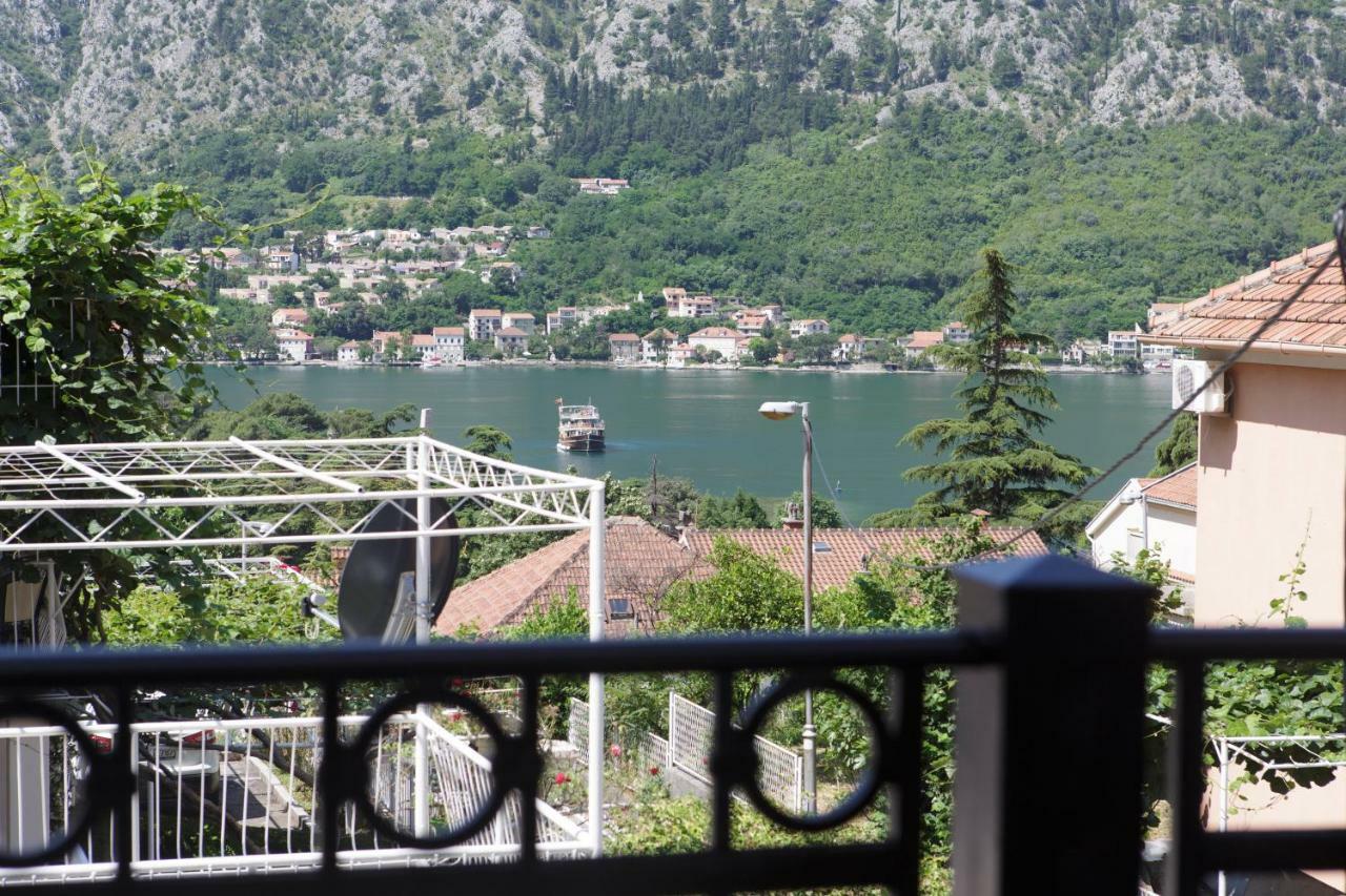 Ena Apartment Cattaro Esterno foto